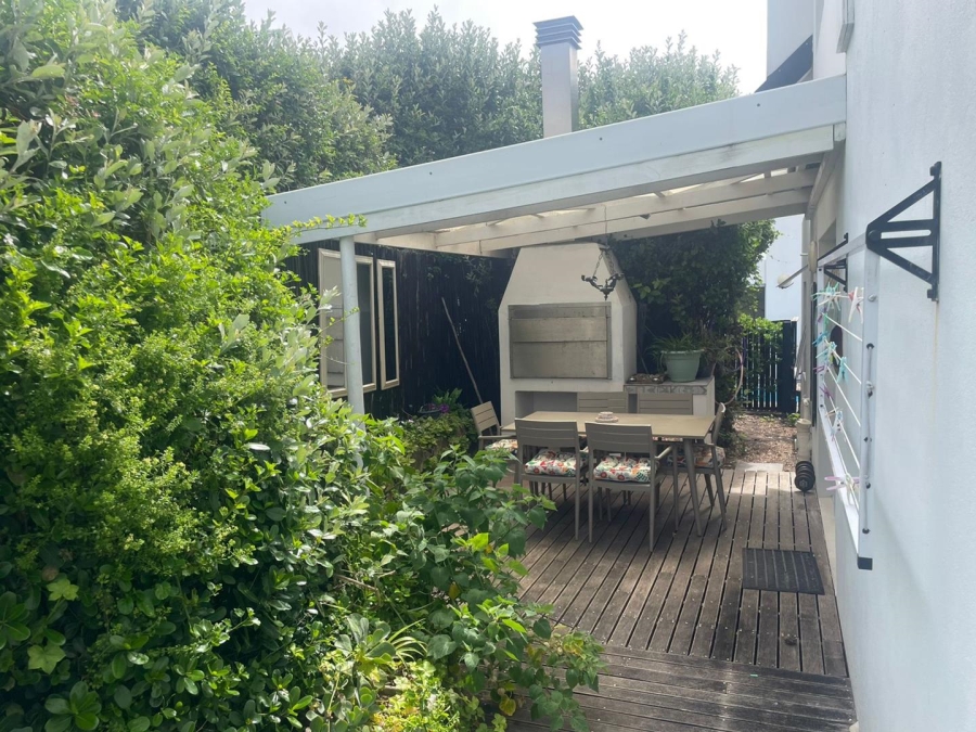 4 Bedroom Property for Sale in Cape St Francis Eastern Cape